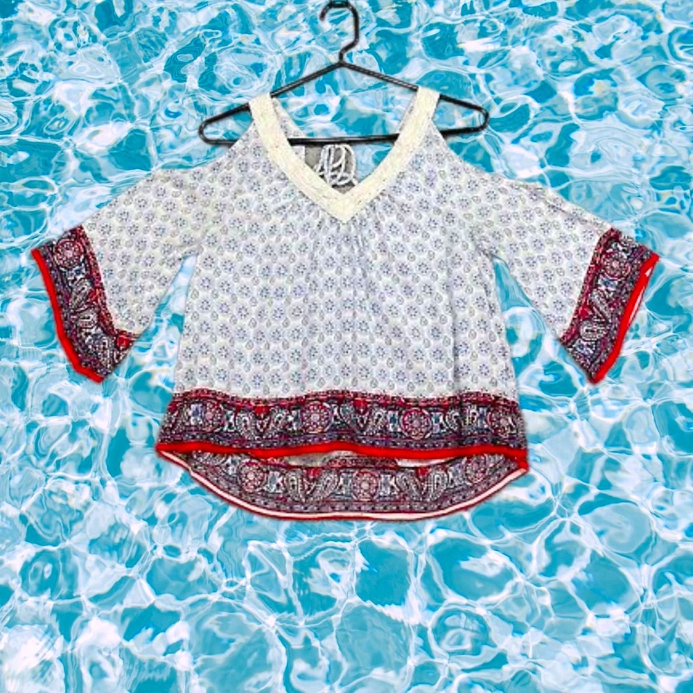 HOLLISTER - Red White and Blue Cold Shoulder Top